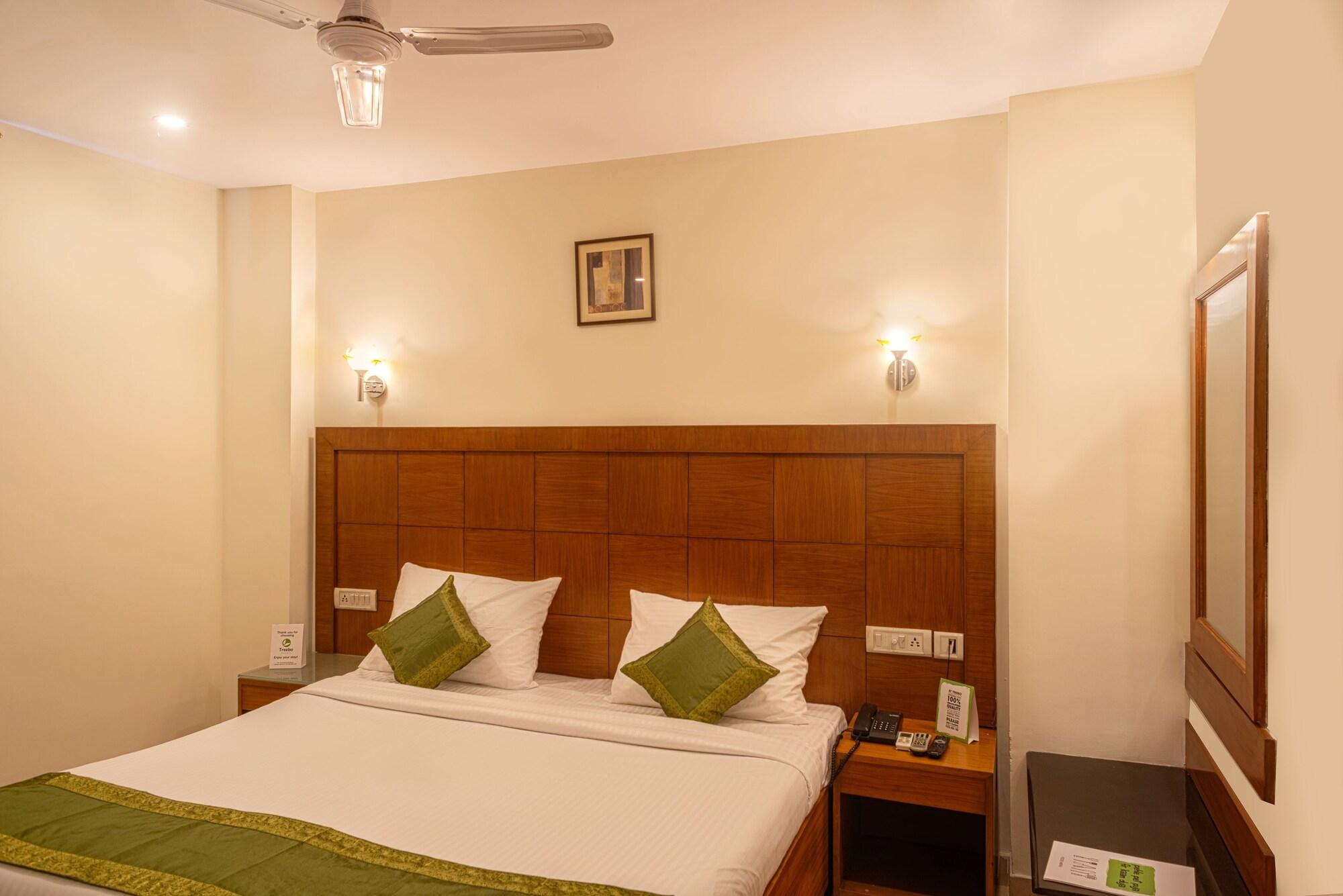 Treebo Trend Grand Plaza Nampally Хайдарабад Экстерьер фото