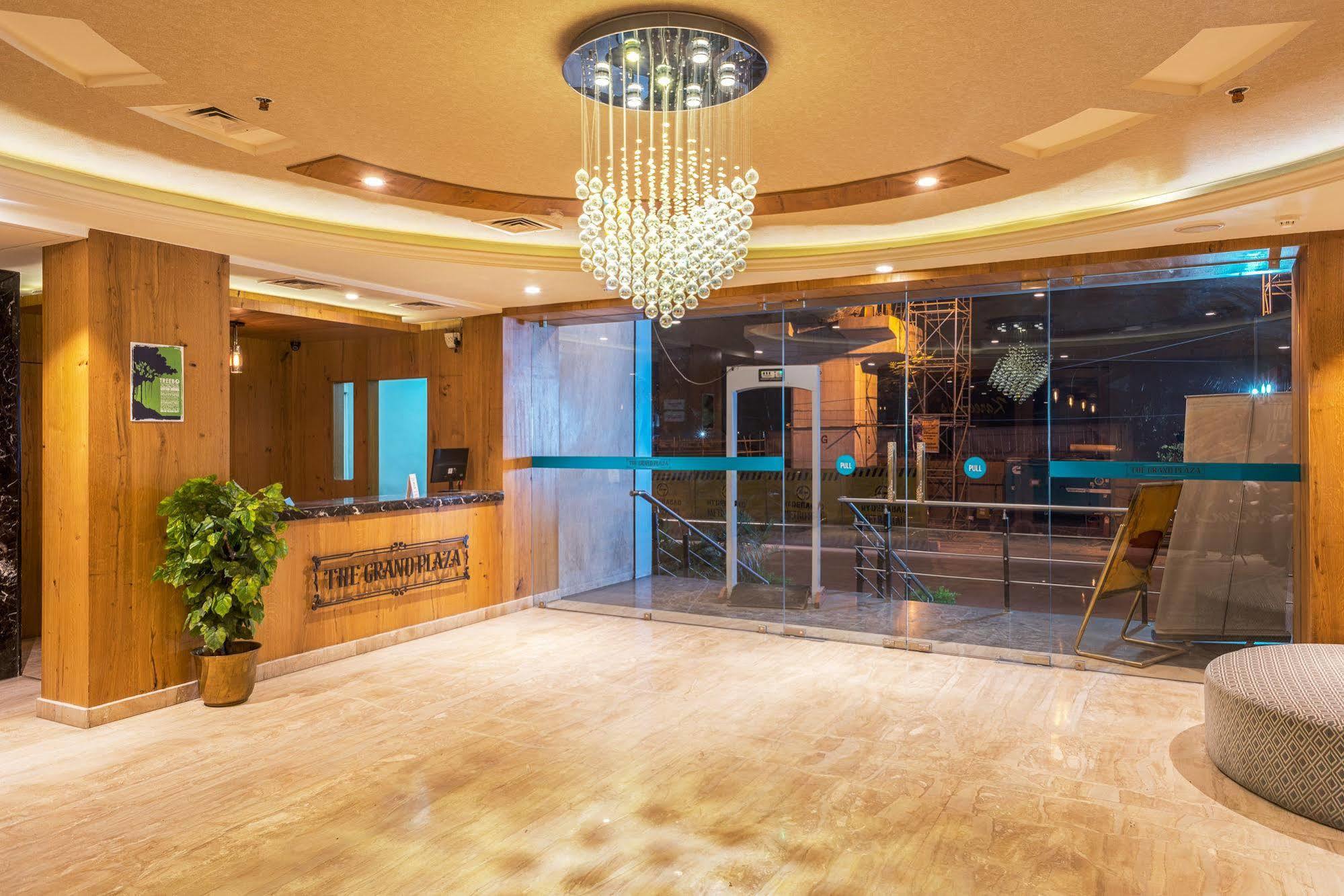 Treebo Trend Grand Plaza Nampally Хайдарабад Экстерьер фото